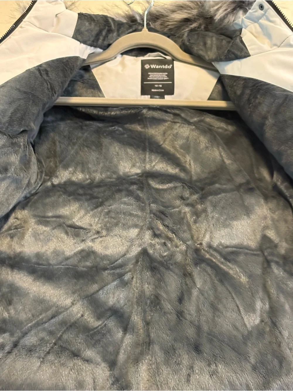 Kids Light Gray Hooded Puffer Ski/Snow Jacket w/Faux Fur Trim 14-16 LIKE NEW $99